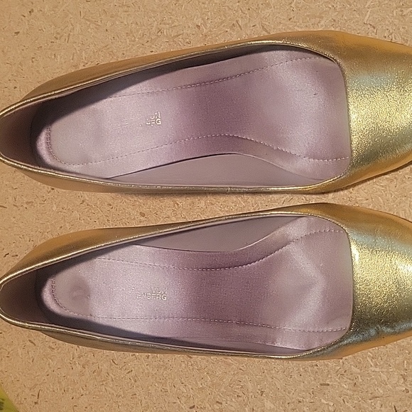 Diane Von Furstenbetg 3" heels - Picture 3 of 4